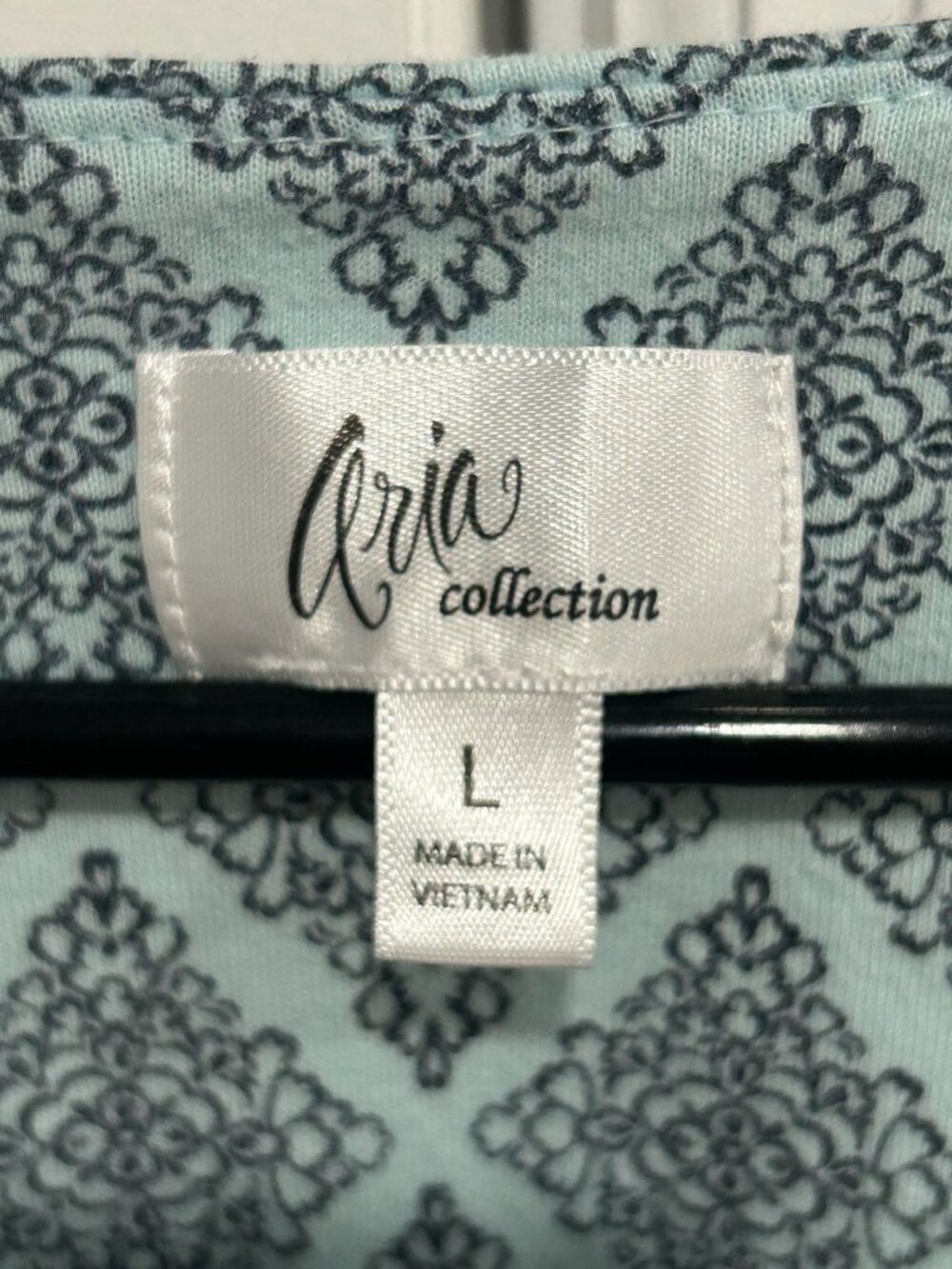 Aria Collection Large Blue Diamond Print Nightgown Lace Trim Cozycore Hygge - Picture 6 of 11